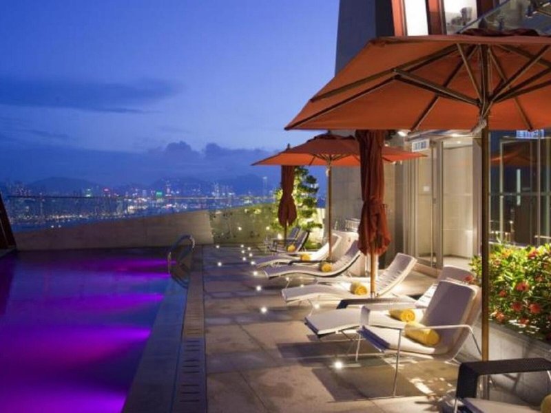 L´Hotel Elan 1