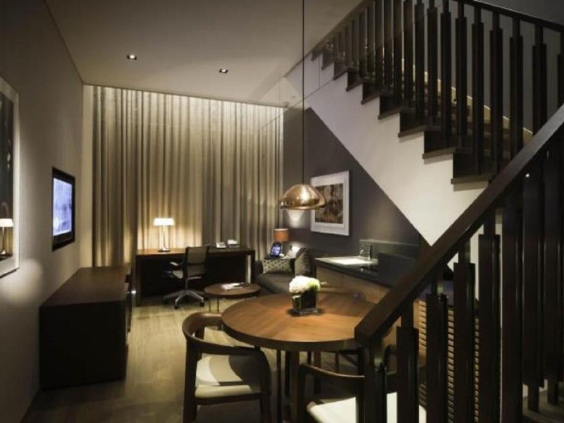 L´Hotel Elan 2
