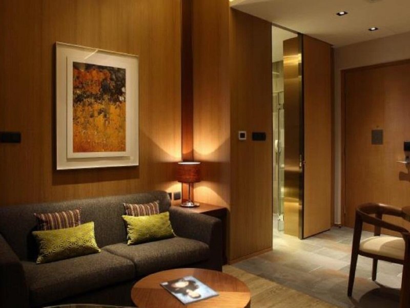 L´Hotel Elan 4