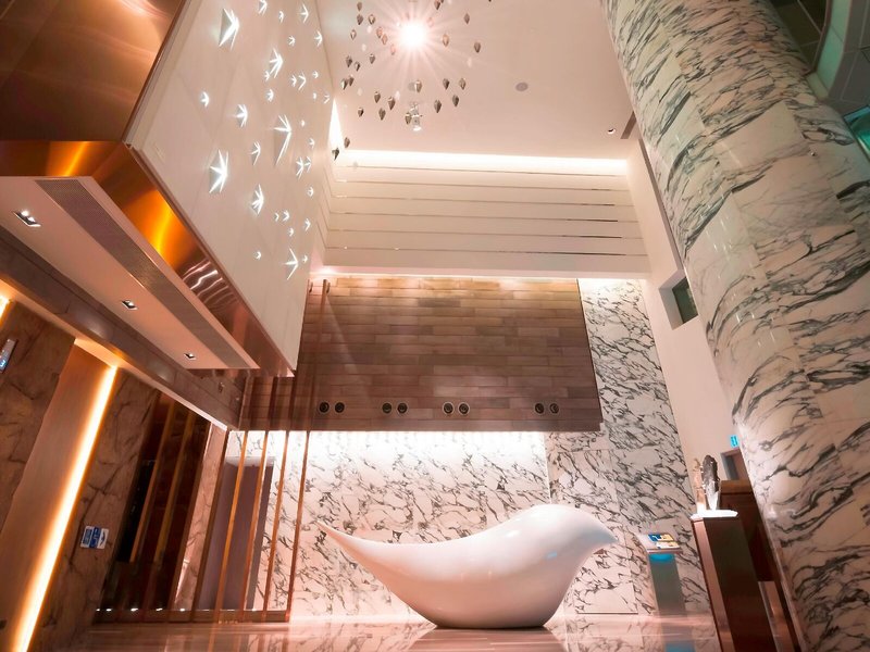 L´Hotel Elan 6
