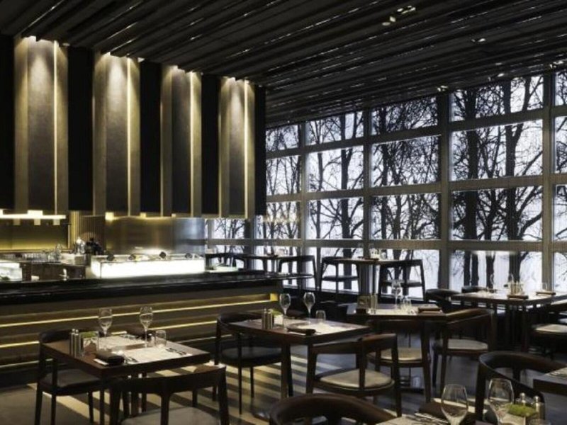 L´Hotel Elan 9
