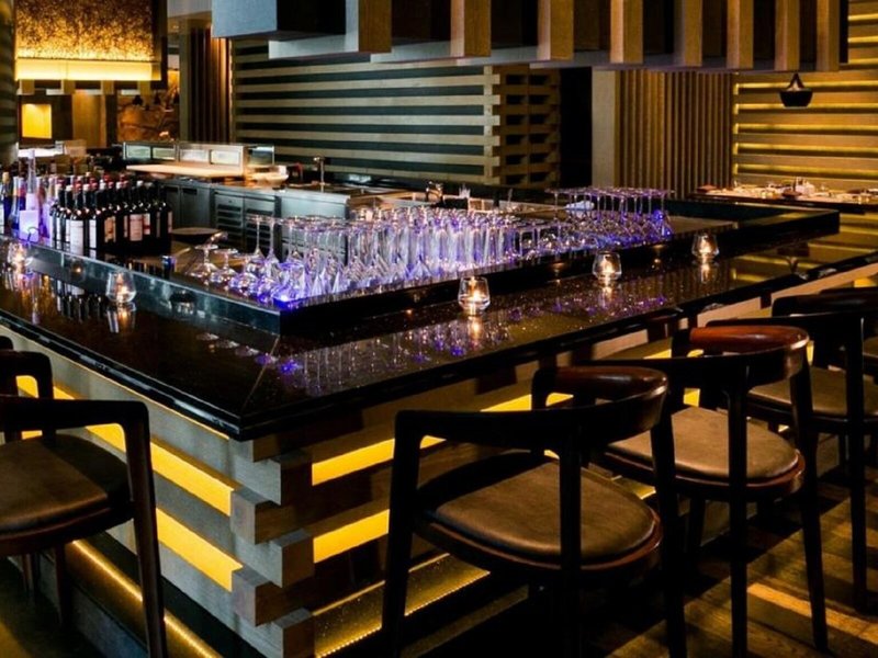 L´Hotel Elan 10