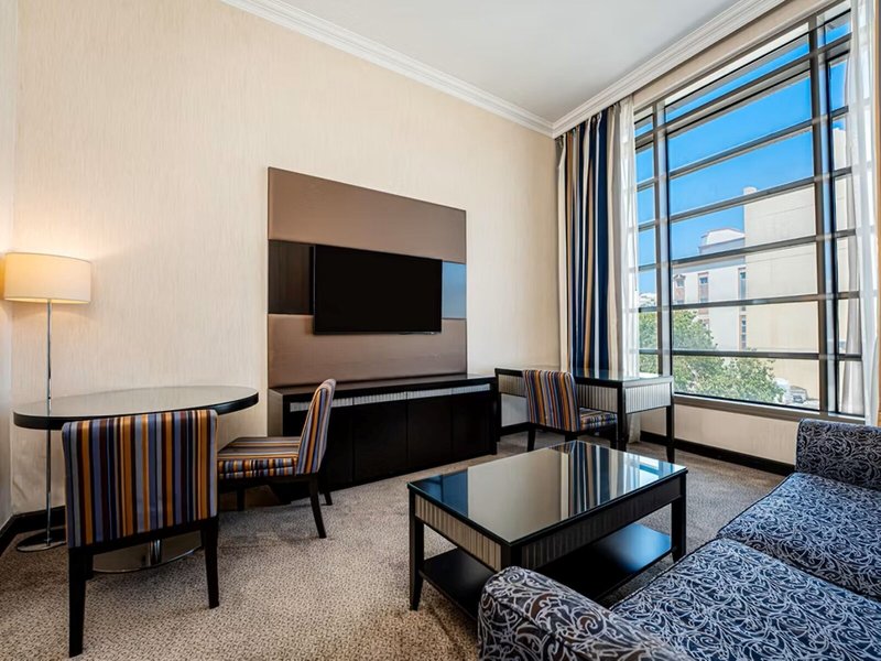 Millennium Central Doha 10