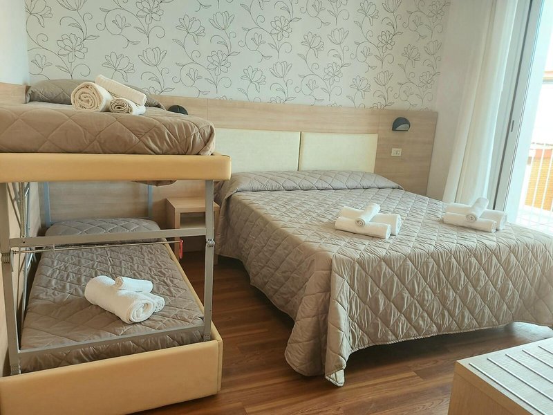 Monica 5 - Room Example