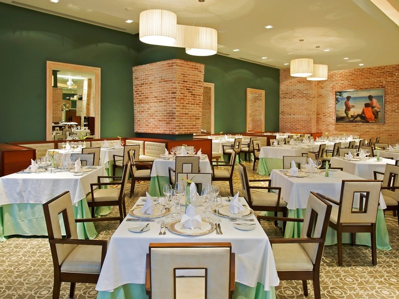 Iberostar Grand Rose Hall 17