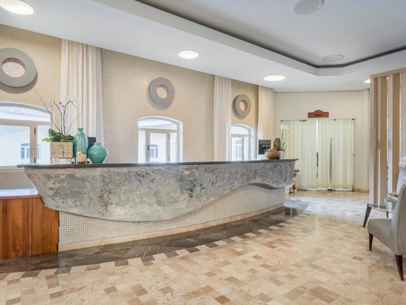 Iberostar Grand Rose Hall 42