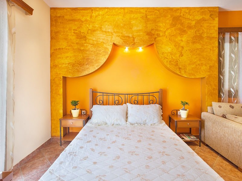 Naxos Golden Sun 47 - Room Example