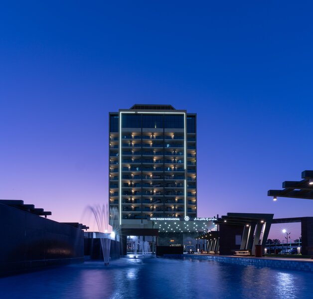 Hotel Holiday International 1