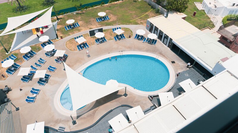 Hotel Holiday International 3