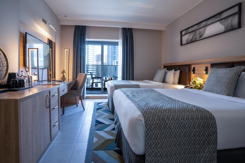 Hotel Holiday International 14