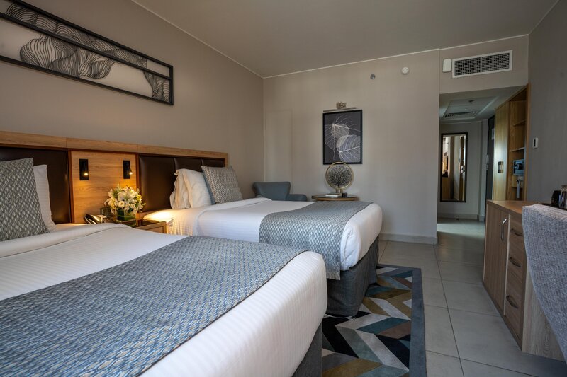 Hotel Holiday International 16