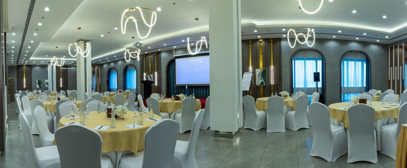 Hotel Holiday International 24