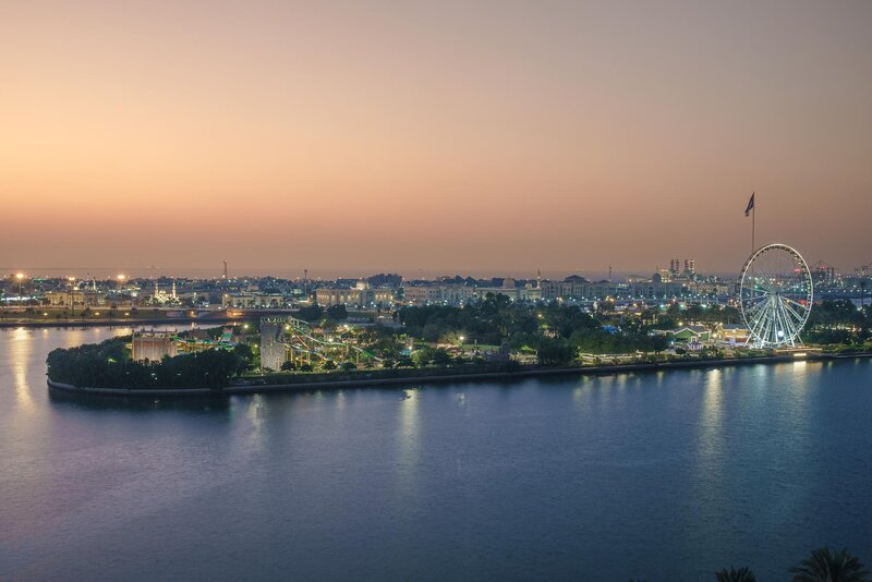 Hotel Holiday International 29