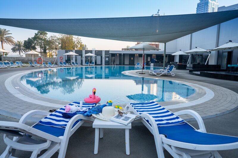 Hotel Holiday International 32