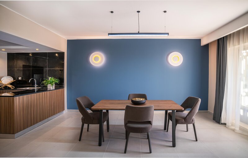 Hotel Holiday International 76