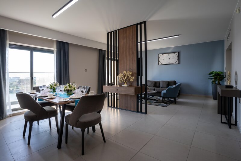 Hotel Holiday International 94