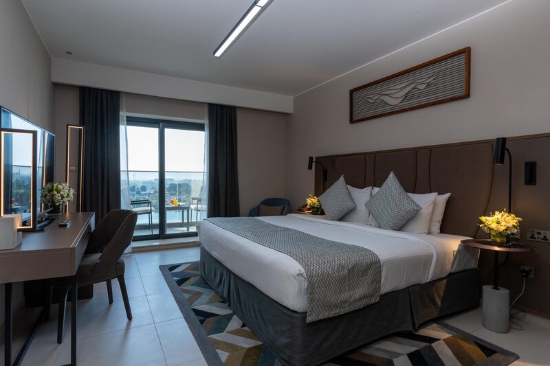 Hotel Holiday International 95