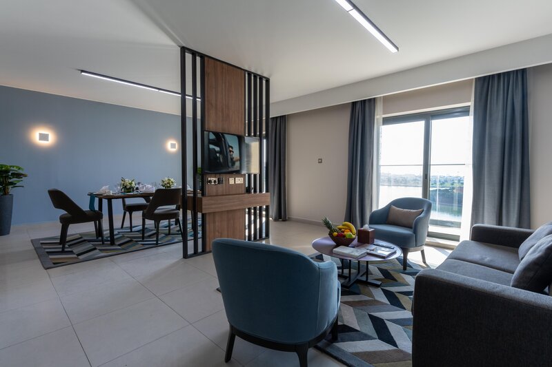 Hotel Holiday International 96