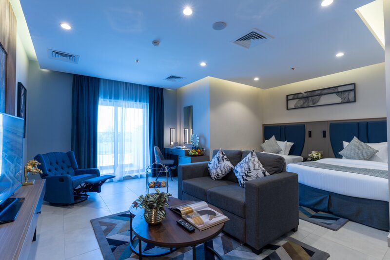 Hotel Holiday International 99