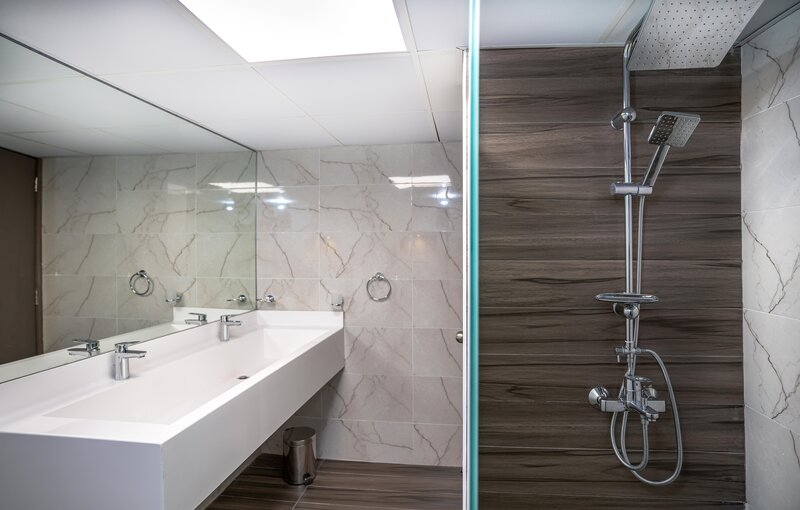 Hotel Holiday International 107