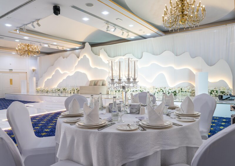 Hotel Holiday International 132