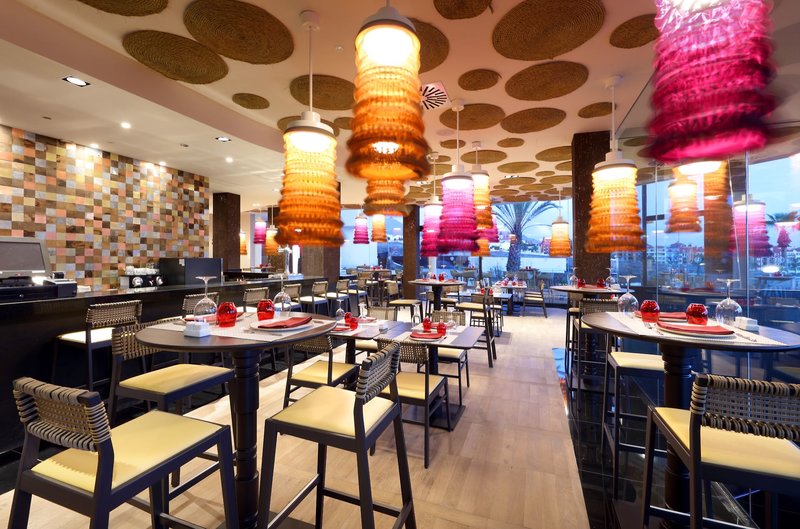 Hard Rock Hotel Tenerife 9