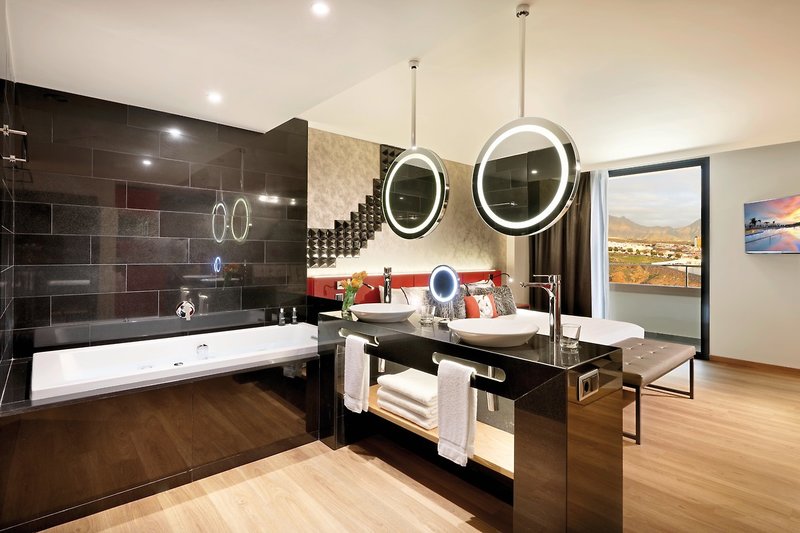 Hard Rock Hotel Tenerife 13