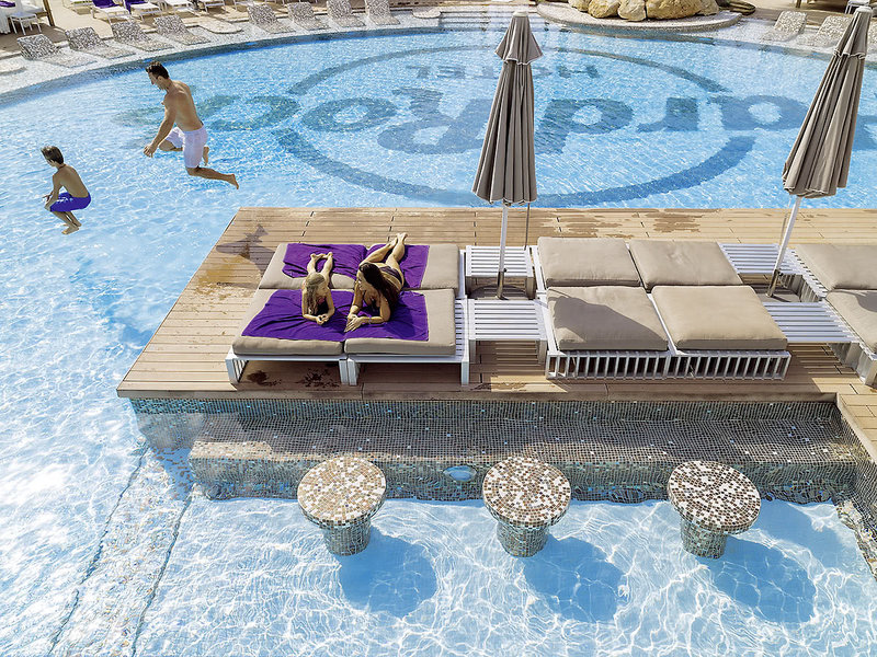 Hard Rock Hotel Tenerife 13