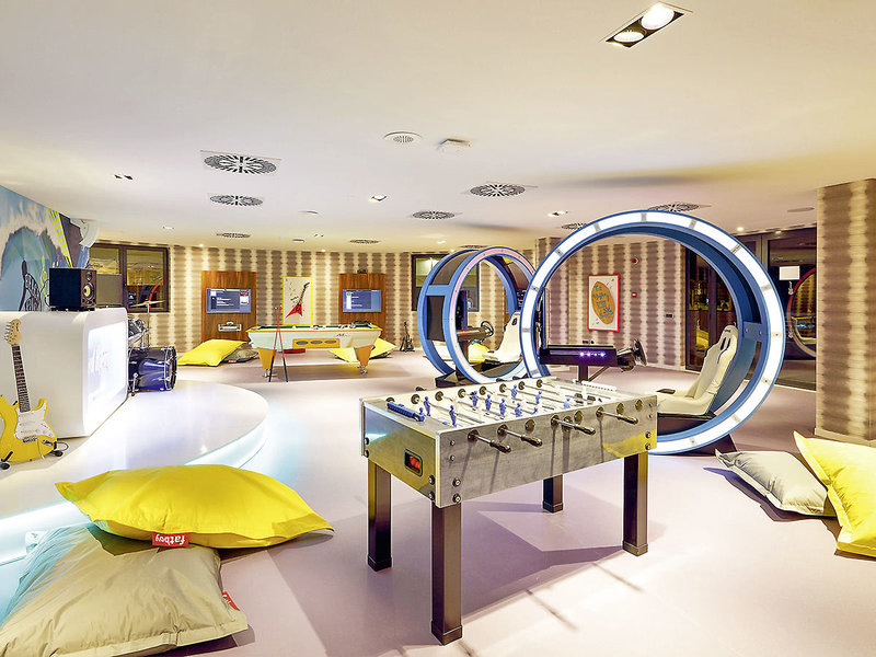 Hard Rock Hotel Tenerife 14