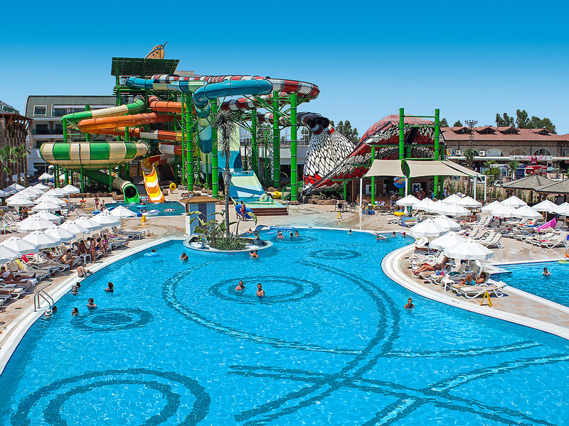 Crystal Waterworld Resort & Spa 10