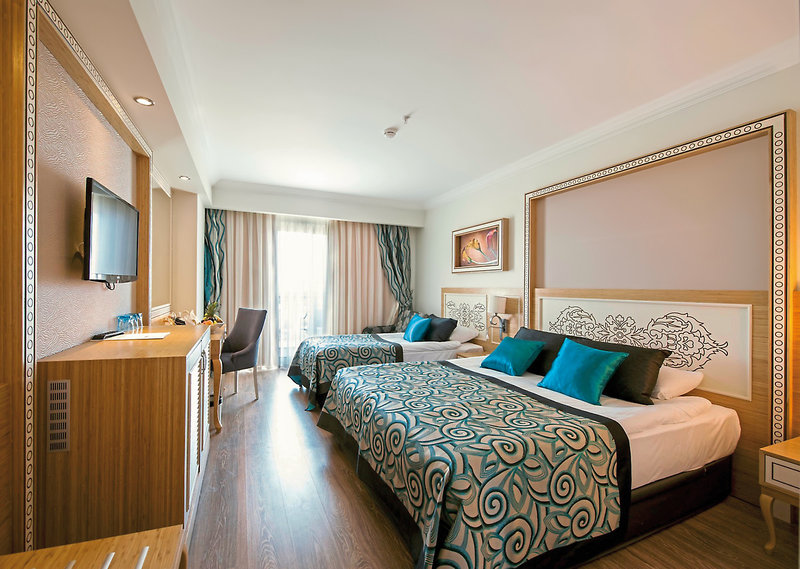 Crystal Waterworld Resort & Spa 2