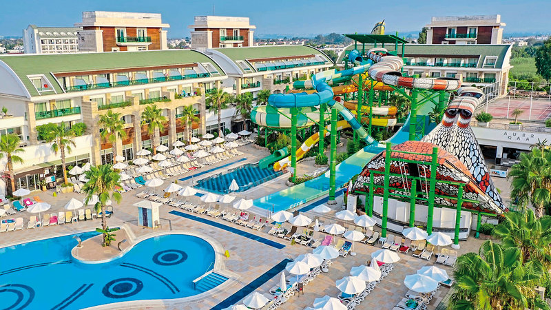 Crystal Waterworld Resort & Spa 8