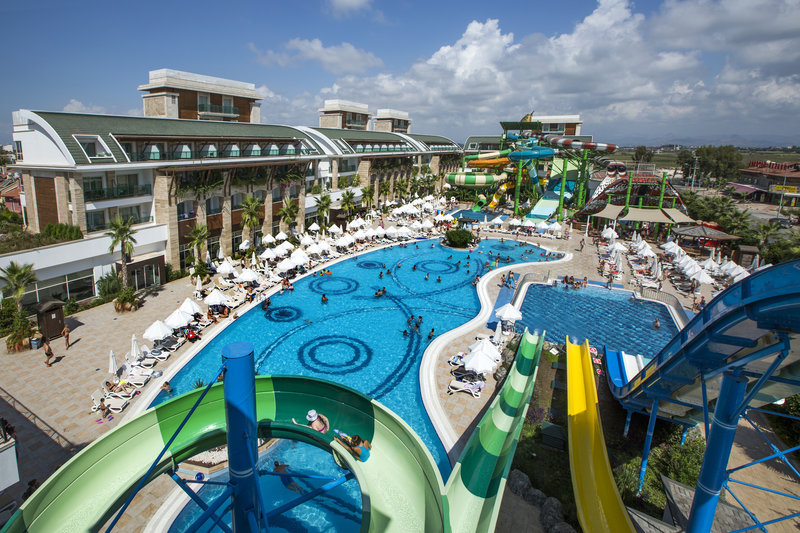Crystal Waterworld Resort & Spa 4