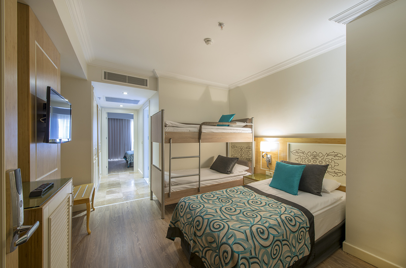 Crystal Waterworld Resort & Spa 9