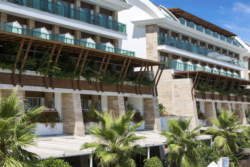 Crystal Waterworld Resort & Spa 17