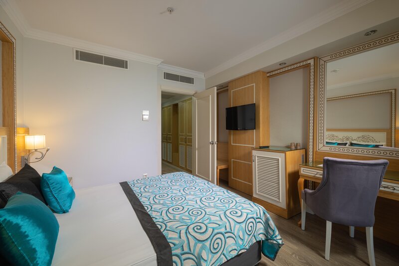 Crystal Waterworld Resort & Spa 73