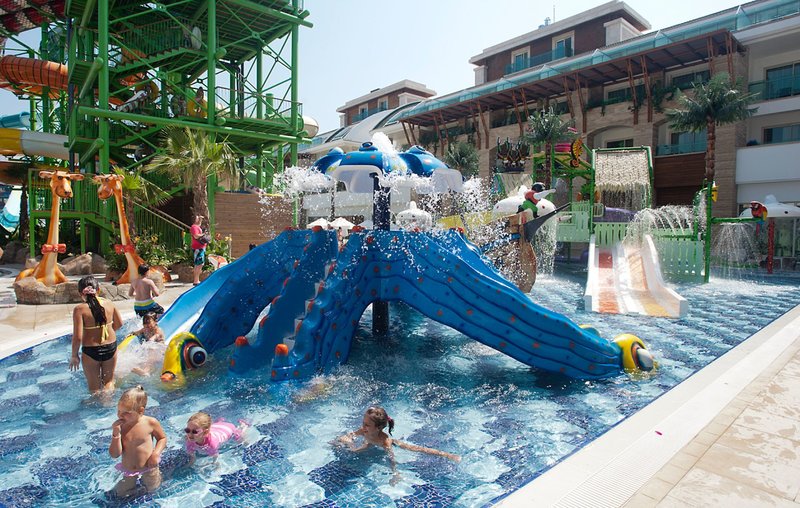 Crystal Waterworld Resort & Spa 26