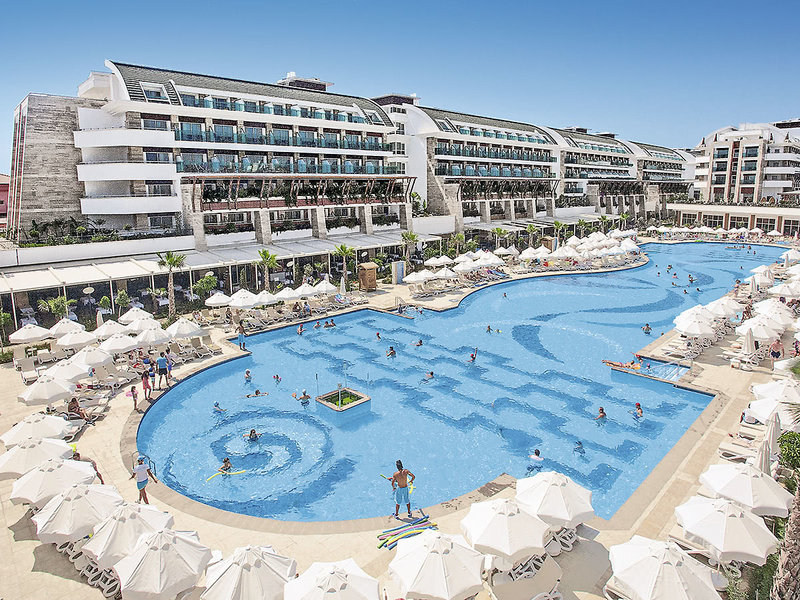 Crystal Waterworld Resort & Spa 1