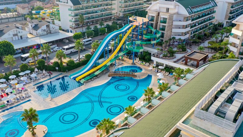 Crystal Waterworld Resort & Spa 22
