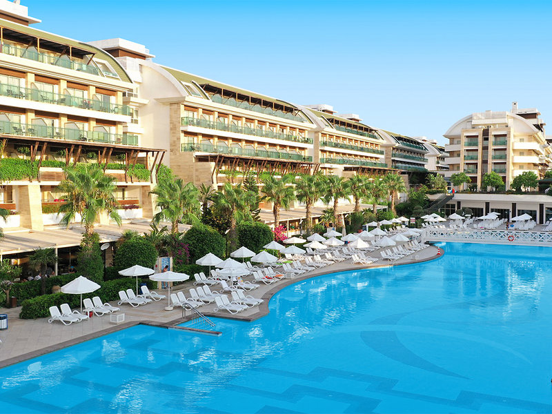 Crystal Waterworld Resort & Spa 9