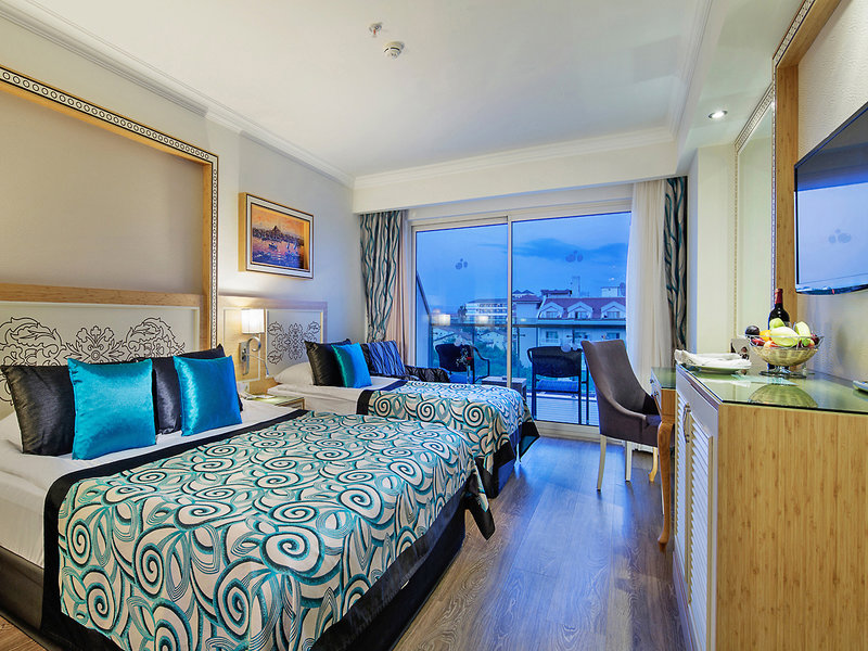 Crystal Waterworld Resort & Spa 13