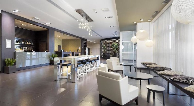 Best Western Premier CHC Airport 3