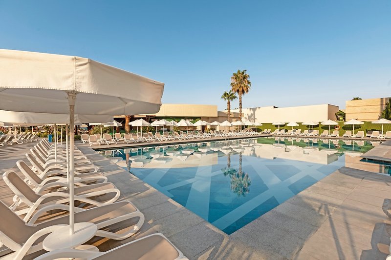Kirman Belazur Resort & Spa 12