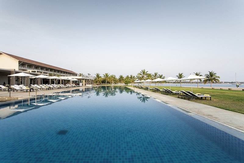 Amaya Beach Pasikudah 7
