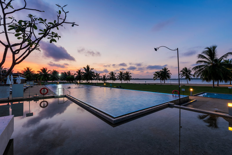 Amaya Beach Pasikudah 13