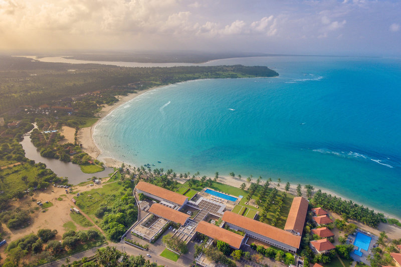 Amaya Beach Pasikudah 8