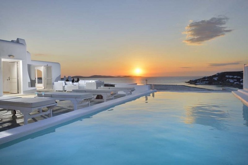 Amazon Mykonos Resort & Spa 5