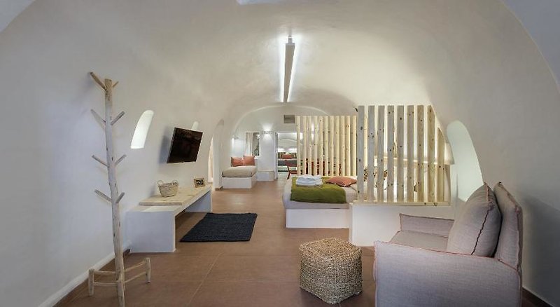Blue Dolphins Apartments & Suites
