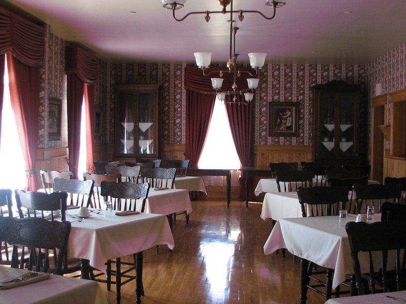 Chateau Albert 4