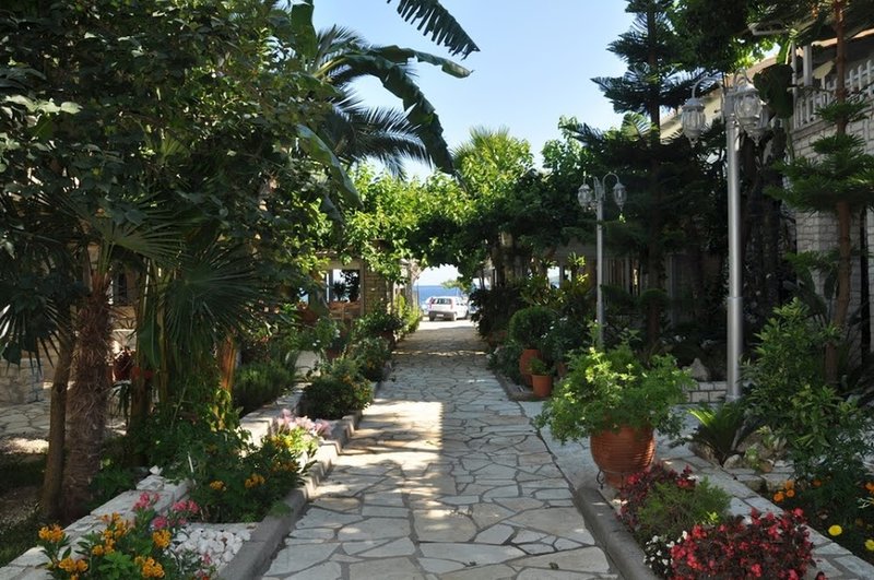 Rouda Bay Beach Hotel 3